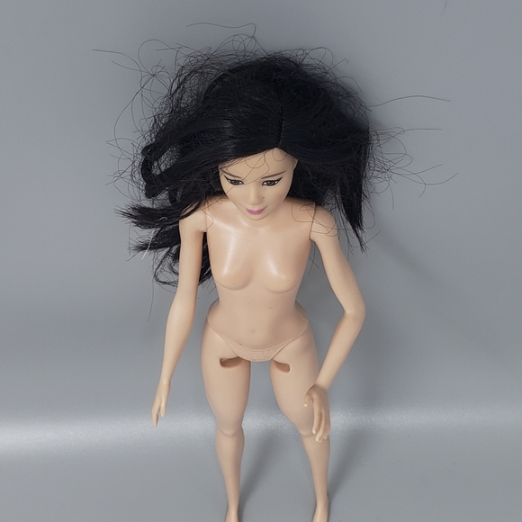 2015 Mattel "Fashionista" Barbie Doll - Picture 5 of 8